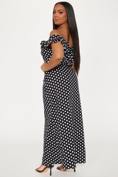 Vestido Maxi Lunares con Hombros Descubiertos y Vuelos - Image 6