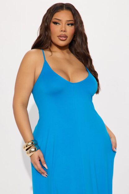 Vestido Maxi Elegante con Tirantes Ajustables - Marrón - Image 23