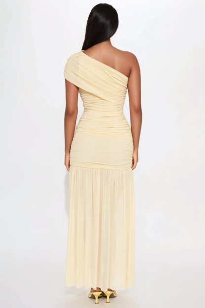 Vestido Maxi de Malla Un Hombro con Drapeado - Image 3