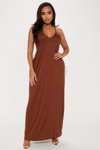Vestido Maxi Elegante con Tirantes Ajustables - Marrón - Image 7